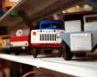 WHY YOUR CHILD NEEDS TRADITIONAL TOYS