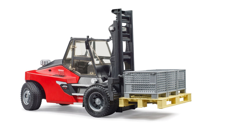 Bruder Linde HT160 Forklift with Pallets